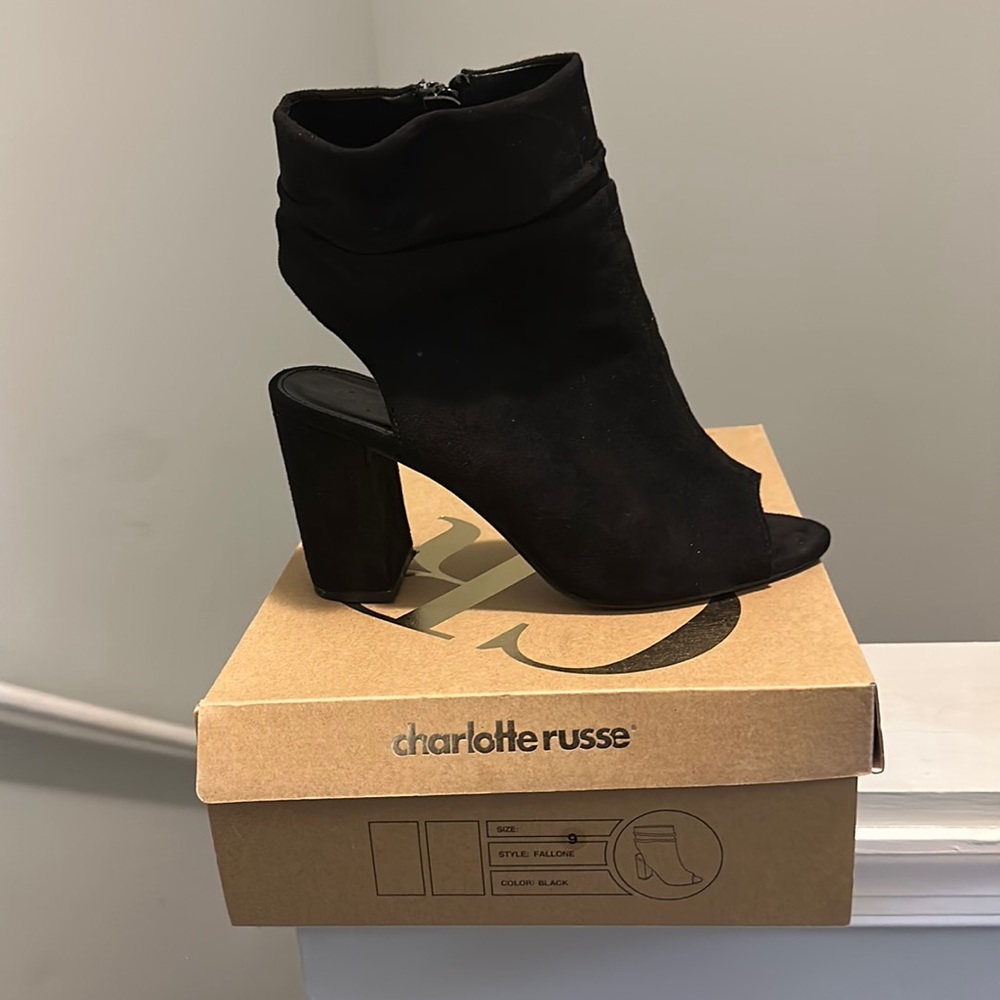 Casual suede boots